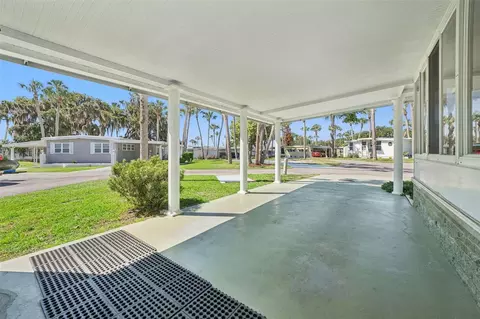 43 Sabal Palm Cir, Eustis, FL 32726 photo 3