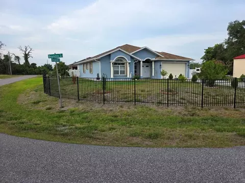 102 Bayamo Dr, North Port, FL 34287