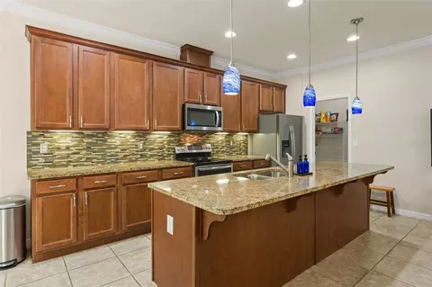 Kitchen - 4034 Creswick Cir, Orlando, FL 32829 photo 1 of 8