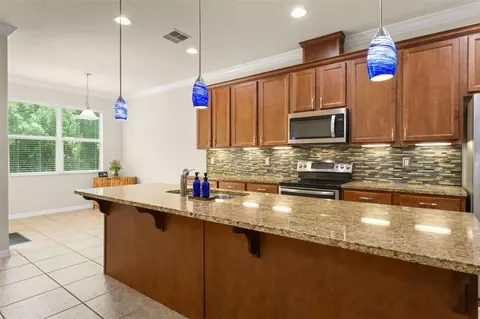 Kitchen - 4034 Creswick Cir, Orlando, FL 32829 photo 2 of 8