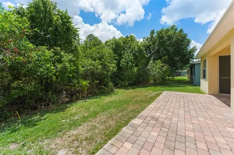 Exterior - 4034 Creswick Cir, Orlando, FL 32829 photo 6 of 9