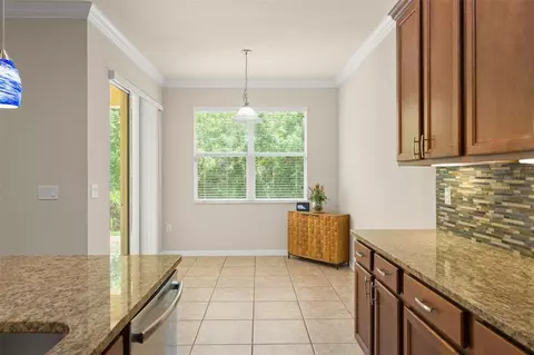 Kitchen - 4034 Creswick Cir, Orlando, FL 32829 photo 6 of 8