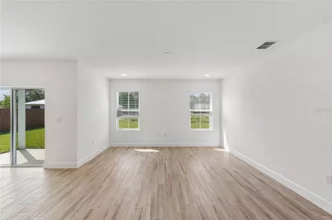 Living - 8238 Eldron Pl, Dunnellon, FL 34434 photo 8 of 8