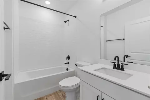 Bath - 8238 Eldron Pl, Dunnellon, FL 34434 photo 3 of 3