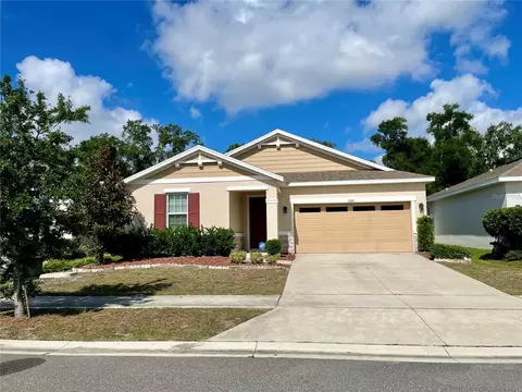 5240 Meadow Song Dr, Okahumpka, FL 34762