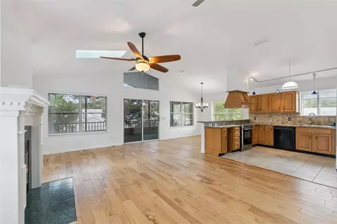 Living - 11 Lisbon St, Saint Augustine, FL 32080 photo 6 of 9