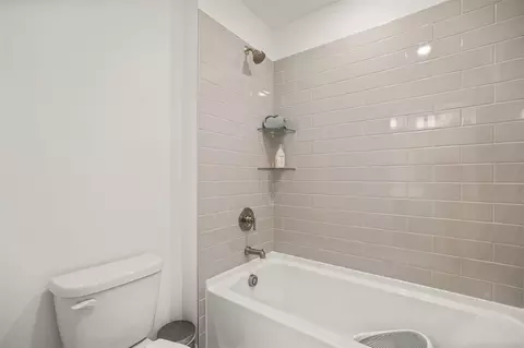 Bath - 1304 Silo Dr, Saint Cloud, FL 34771 photo 3 of 4