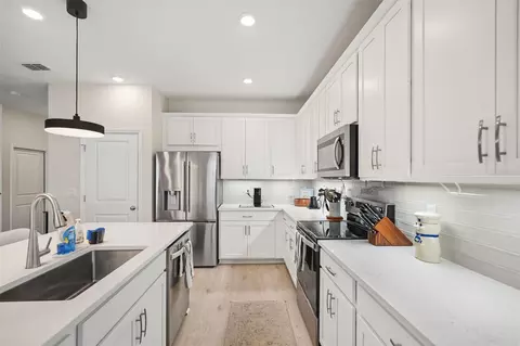 Kitchen - 1304 Silo Dr, Saint Cloud, FL 34771 photo 3 of 3
