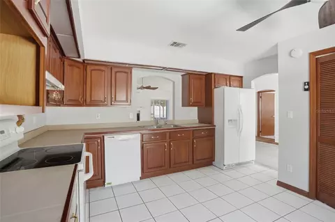 Kitchen - 112 Augusta Cir, Saint Cloud, FL 34769 photo 2 of 3