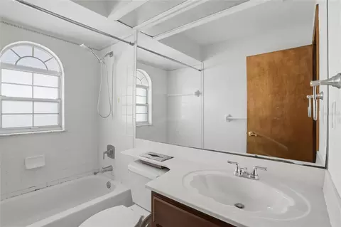 Bath - 112 Augusta Cir, Saint Cloud, FL 34769 photo 2 of 3