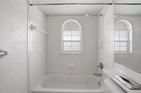 Bath - 112 Augusta Cir, Saint Cloud, FL 34769 photo 3 of 3
