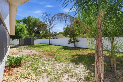 Exterior - 112 Augusta Cir, Saint Cloud, FL 34769 photo 6 of 8