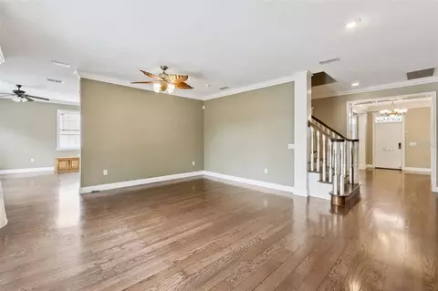 Living - 5210 Hammock Cir, Saint Cloud, FL 34771 photo 4 of 10