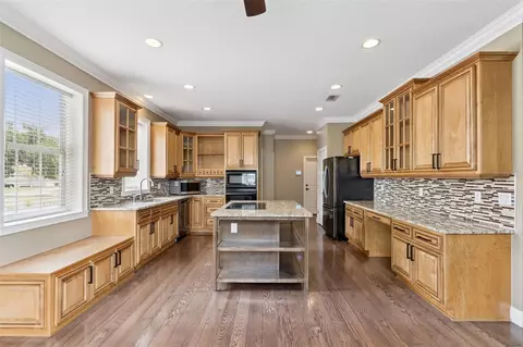 Kitchen - 5210 Hammock Cir, Saint Cloud, FL 34771 photo 4 of 5