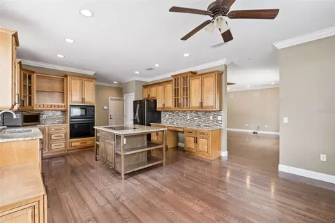 Kitchen - 5210 Hammock Cir, Saint Cloud, FL 34771 photo 5 of 5
