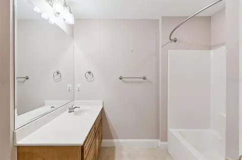 Bath - 5210 Hammock Cir, Saint Cloud, FL 34771 photo 5 of 8
