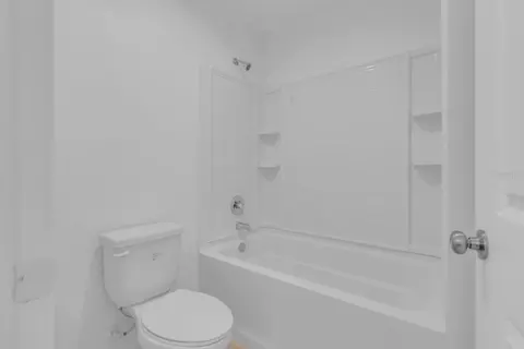 Bath - 4108 Deermoss Dr, Clermont, FL 34714 photo 3 of 5