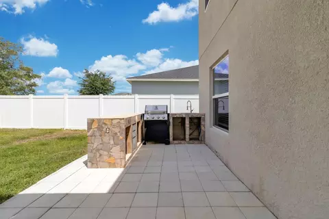 Exterior - 4108 Deermoss Dr, Clermont, FL 34714 photo 4 of 6