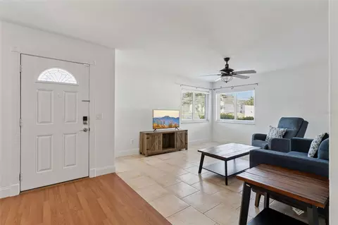 Entry Way - 668 Olympic Dr #1, Ocoee, FL 34761 photo 2 of 2