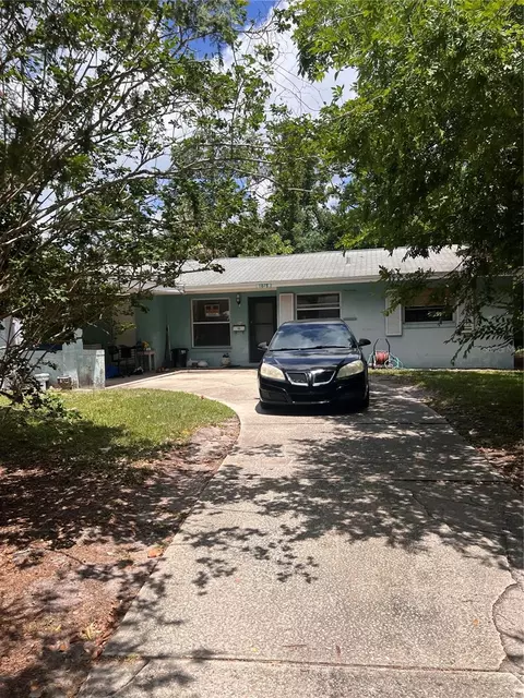 1078 N Gertrude Ct, Daytona Beach, FL 32117