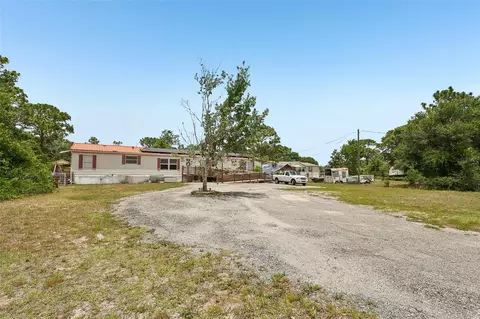 9085 Mercury Dr, Saint Cloud, FL 34773 photo 3