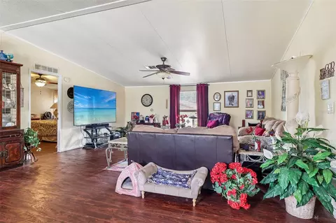9085 Mercury Dr, Saint Cloud, FL 34773 photo 7