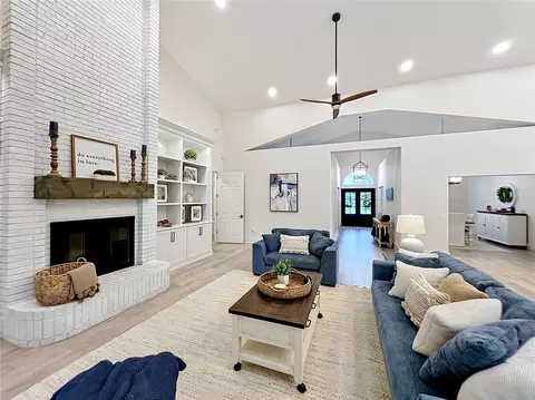 Living - 34449 Parkview Ave, Eustis, FL 32736 photo 3 of 6