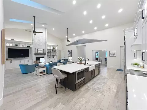 Kitchen - 34449 Parkview Ave, Eustis, FL 32736 photo 7 of 12