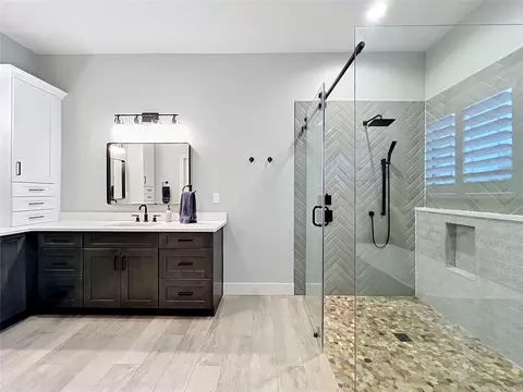 Bath - 34449 Parkview Ave, Eustis, FL 32736 photo 3 of 11