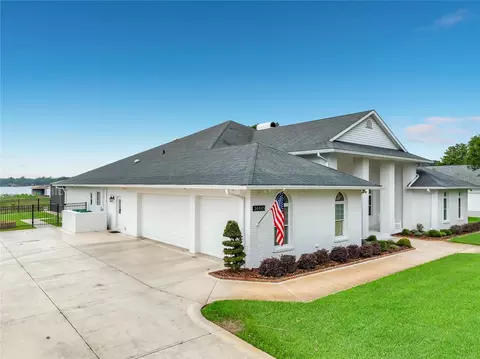 Exterior - 34449 Parkview Ave, Eustis, FL 32736 photo 2 of 18