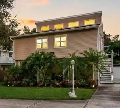 313 Crystal Beach Ave, Crystal Beach, FL 34681