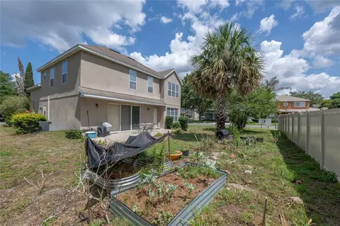 Exterior - 401 Split Oak Ct, Eustis, FL 32736 photo 11 of 12