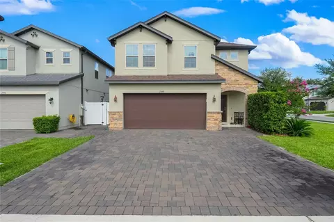 2948 Crest Dr, Kissimmee, FL 34744