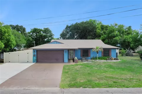 380 E Lake St, Umatilla, FL 32784