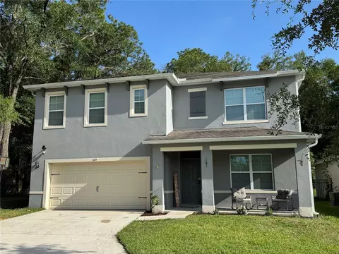 325 Charles Dr, Deland, FL 32724