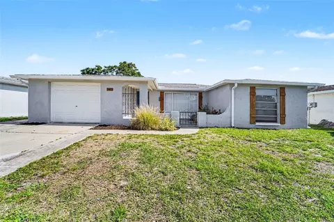 7411 Westcott Dr, Port Richey, FL 34668