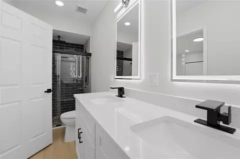 Bath - 1508 Illinois Ave, Saint Cloud, FL 34769 photo 2 of 5