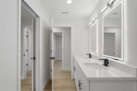 Bath - 1508 Illinois Ave, Saint Cloud, FL 34769 photo 5 of 5