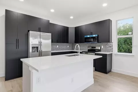 500 Sunset Rd N, Rotonda West, FL 33947