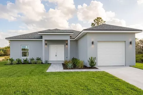 300 Caspian Tern Ave, Sebring, FL 33870