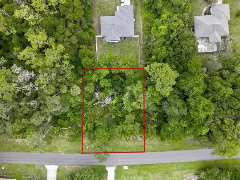 1048 W Maximilian Pl, Citrus Springs, FL 34434