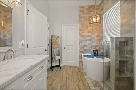 Bath - 331 Eastern Ave, Saint Cloud, FL 34769 photo 3 of 5