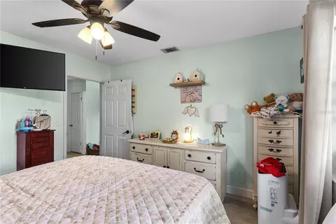 Bedroom - 12 Beverly Dr, Frostproof, FL 33843 photo 2 of 4