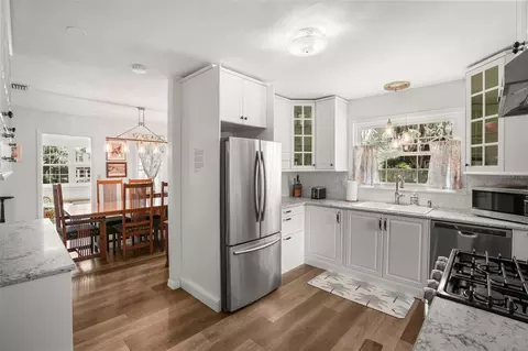 Kitchen - 1338 Heim Rd, Mount Dora, FL 32757 photo 3 of 4