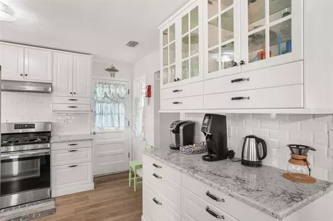 Kitchen - 1338 Heim Rd, Mount Dora, FL 32757 photo 2 of 4