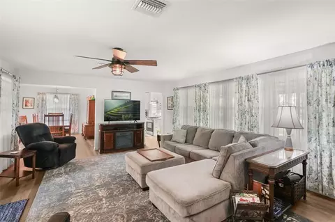 Living - 1338 Heim Rd, Mount Dora, FL 32757 photo 2 of 3