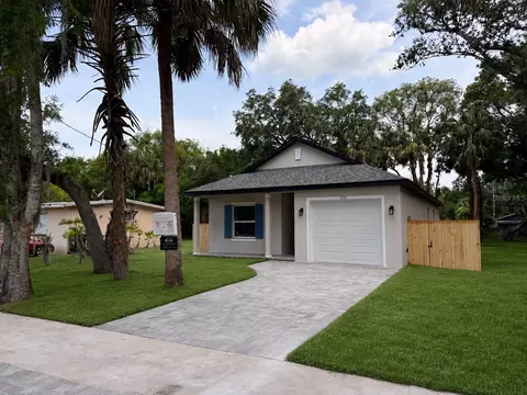 1816 W 16th St, Sanford, FL 32771