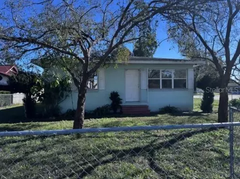 321 Ariana Ave, Auburndale, FL 33823