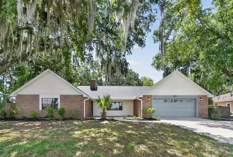 637 W Lakeshore Dr, Clermont, FL 34711