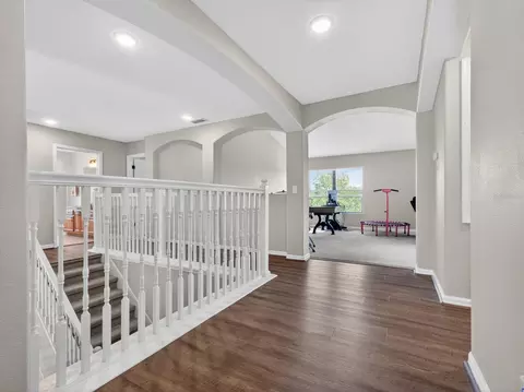 Entry Way - 24215 Weldon Dr, Eustis, FL 32736 photo 4 of 5